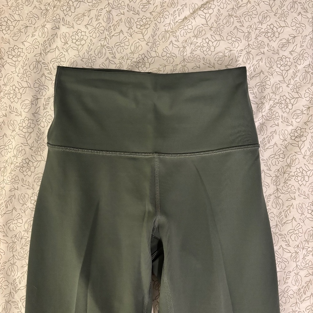 Lululemon Wunder Train High-Rise Tight 28"